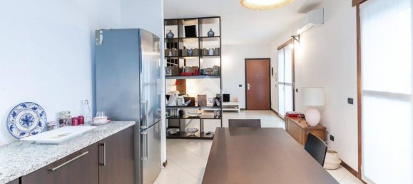 2 bedrooms Apartment in Rozzano, Italy No. 338749 7