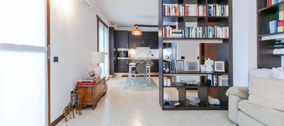2 bedrooms Apartment in Rozzano, Italy No. 338749 3