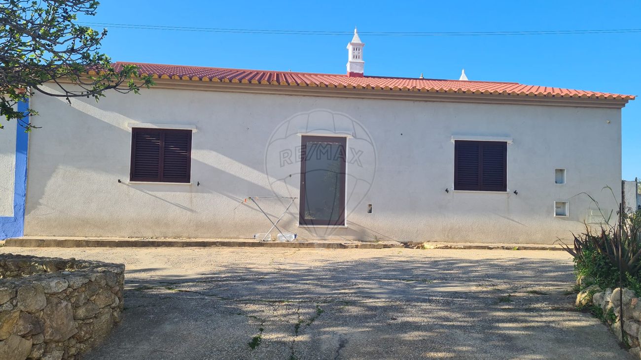 Casa de 3 dormitorios en Silves, Portugal No. 45653