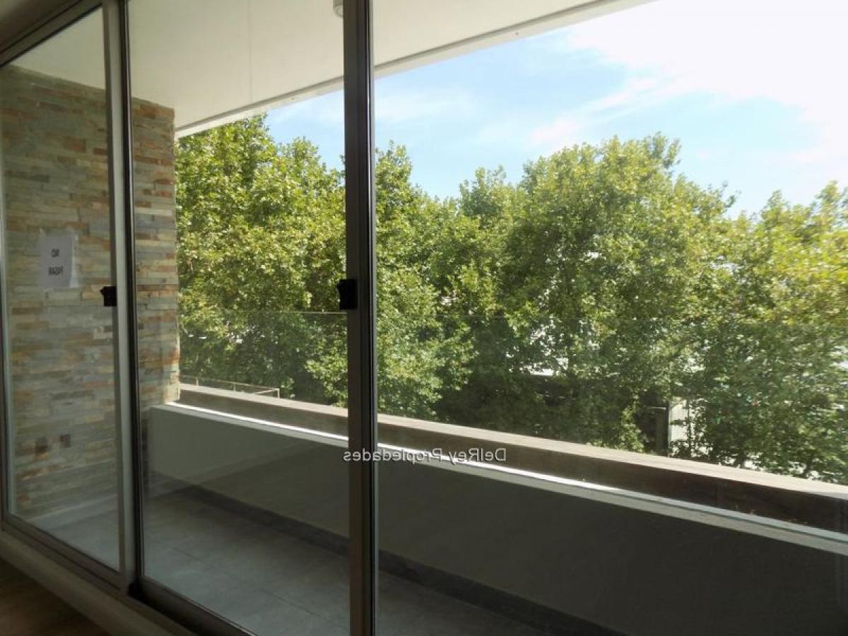 2 bedrooms Apartment in Montevideo, Uruguay No. 10164