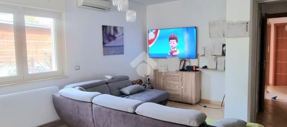 4 Schlafzimmer Villa in Catanzaro, Italy, Nr. 36627 9