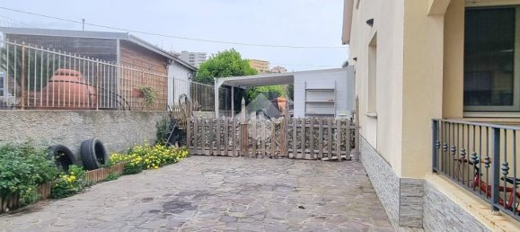 4 Schlafzimmer Villa in Catanzaro, Italy, Nr. 36627 6