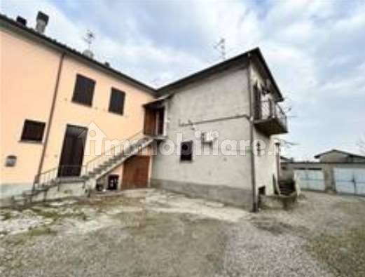 5-Zimmer Wohnung in Monticelli d'Ongina, Italy, Nr. 275162