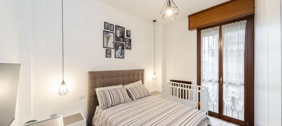 3-salle Appartement à Monza, Italy No. 41392 17