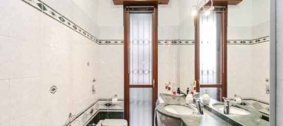 3-salle Appartement à Monza, Italy No. 41392 21