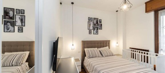 3-salle Appartement à Monza, Italy No. 41392 16