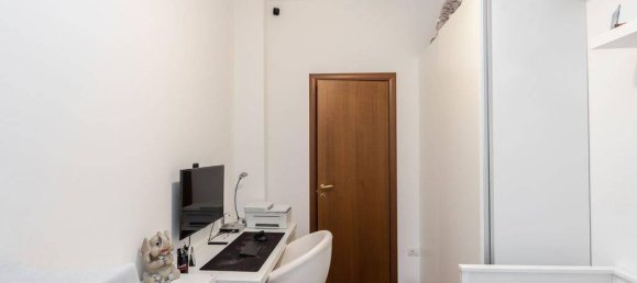 3-salle Appartement à Monza, Italy No. 41392 14