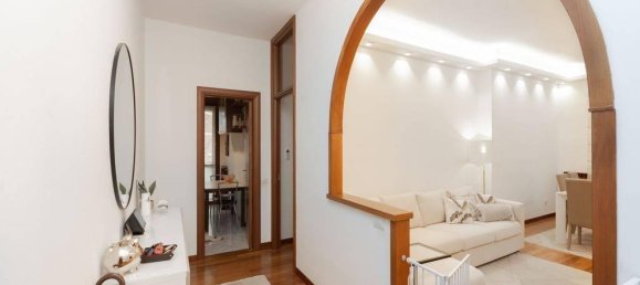 3-salle Appartement à Monza, Italy No. 41392 5