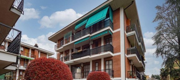 3-salle Appartement à Monza, Italy No. 41392 33