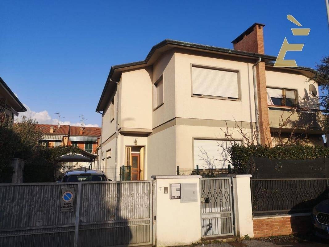 4 bedrooms Villa in Viareggio, Italy No. 67992