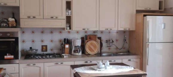 4 bedrooms Villa in Viareggio, Italy No. 67992 6