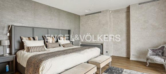 4 bedrooms Penthouse in Paris, France No. 168058 16