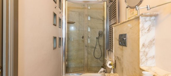 4 Schlafzimmer Wohnung in Florence, Italy, Nr. 195304 9