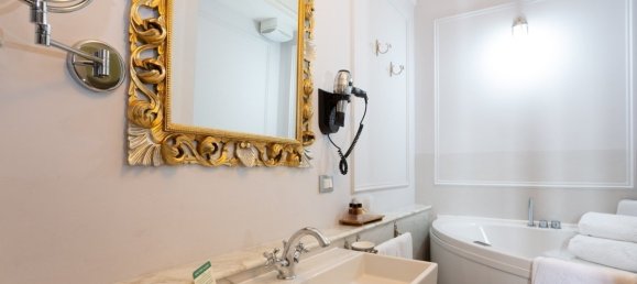 4 Schlafzimmer Wohnung in Florence, Italy, Nr. 195304 10