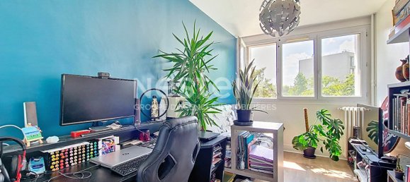 2 chambres Appartement à Saint-Cyr-l'École, France No. 297180 9