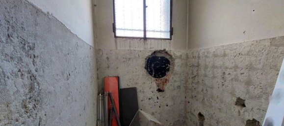 227m² Commercial property in Seriate, Italy No. 380567 12