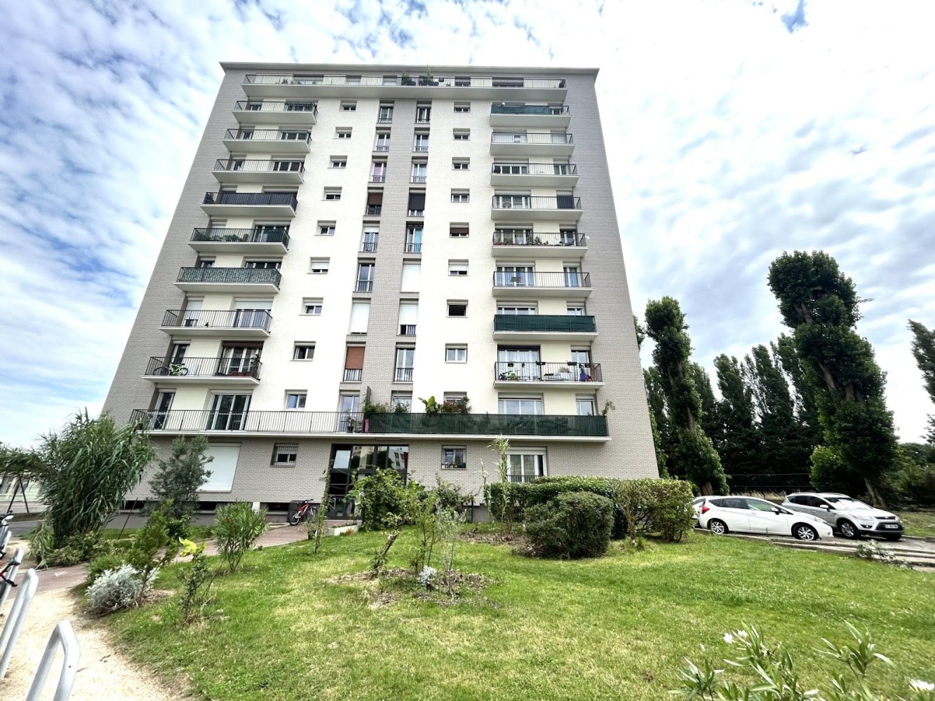 3 bedrooms Apartment in Chelles, France No. 296422