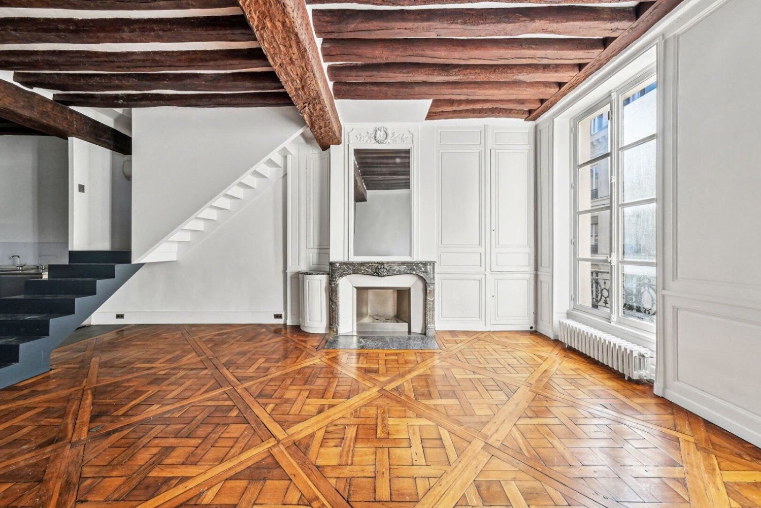 1 bedroom Duplex in Paris, France No. 293251