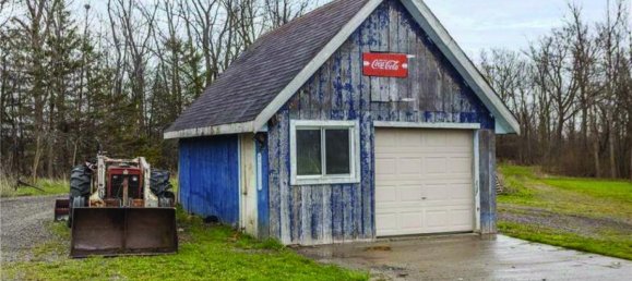 3 bedrooms House in Selkirk, Canada No. 945 6