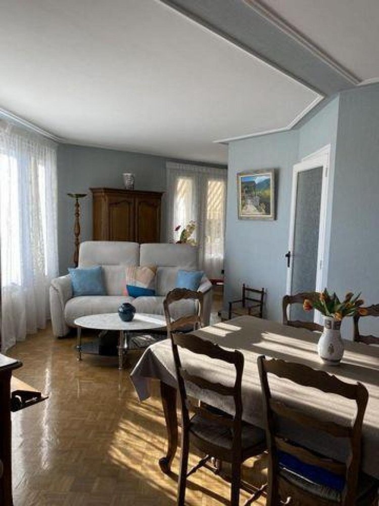 شقة 3 غرف نوم  في Le Coteau, France رقم 35889