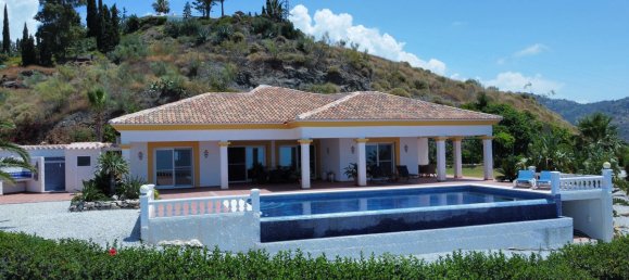 3 bedrooms Villa in Algarrobo, Spain No. 180952 5
