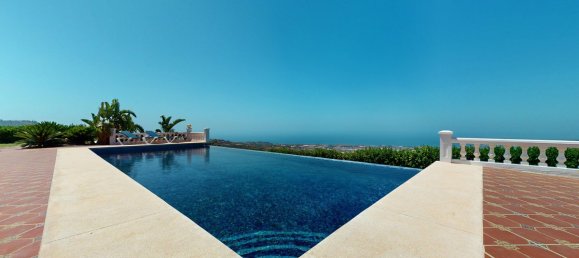 3 bedrooms Villa in Algarrobo, Spain No. 180952 2