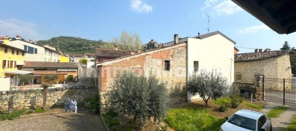 2 bedrooms House in Soave, Italy No. 333009 6