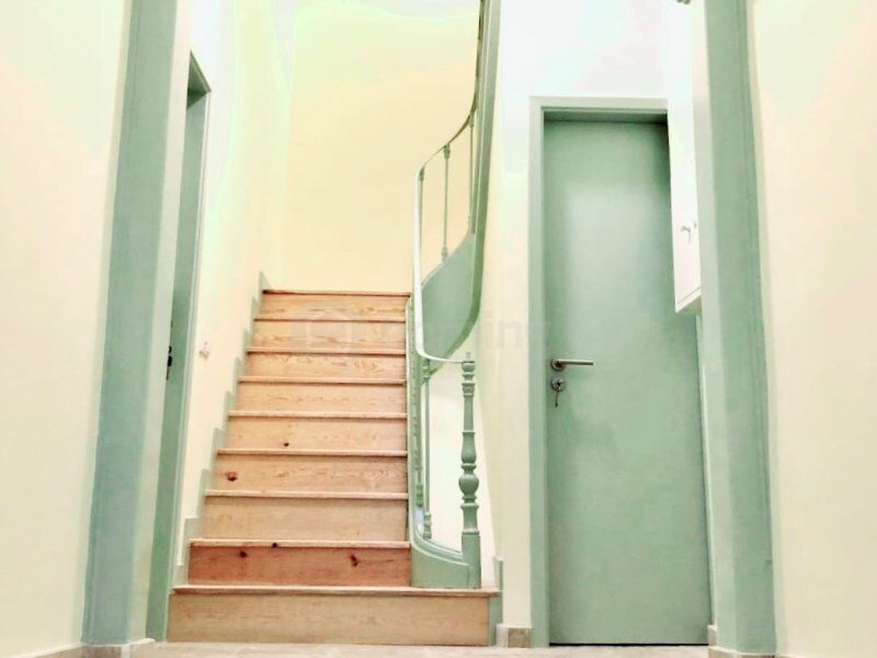 213m² Building in Lisbon, Portugal No. 65371