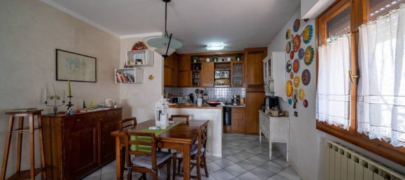 6 rooms House in Figline e Incisa Valdarno, Italy No. 295713 2