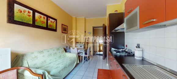 1 bedroom Apartment in Turin, Italy No. 348703 2