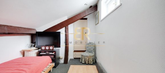 1 bedroom Duplex in Paris, France No. 163188 7