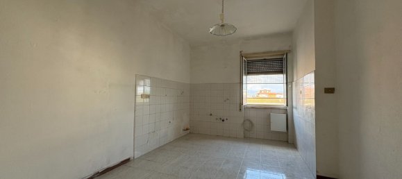 3 bedrooms Apartment in Pomezia, Italy No. 339437 7