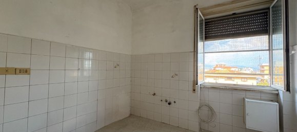 3 bedrooms Apartment in Pomezia, Italy No. 339437 9