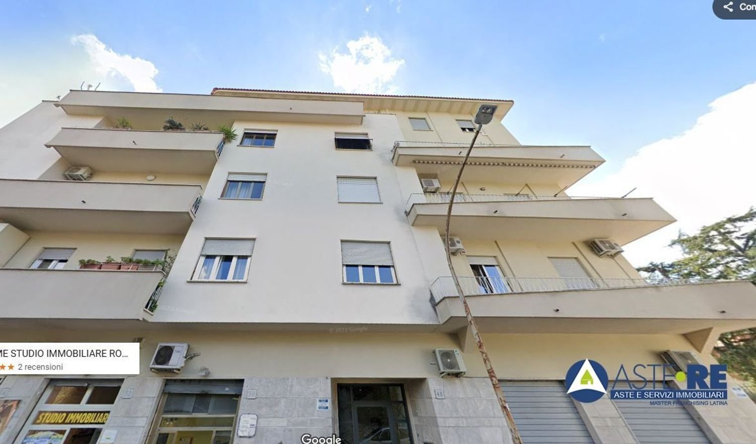 5 bedrooms Apartment in Rome, Italy No. 320945