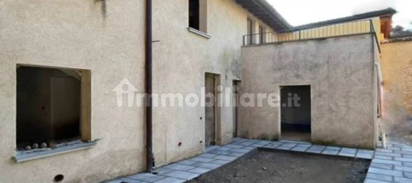 Villa de 4 dormitorios en Cazzago San Martino, Italy No. 258091 2