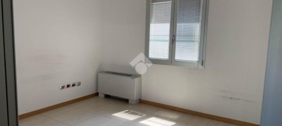 Oficina en Forlì, Italy 150 m² No. 298258 5
