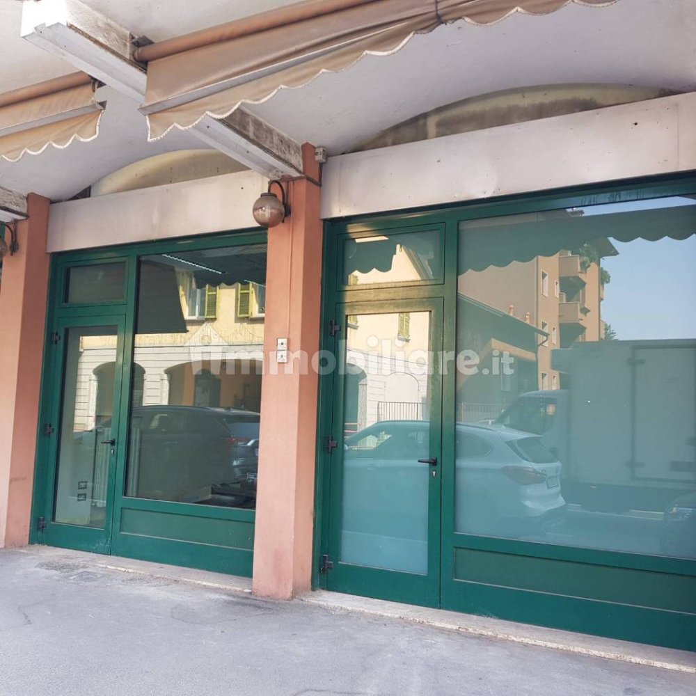 Imóvel comercial de 1 divisão em Varese, Italy N.º 75398