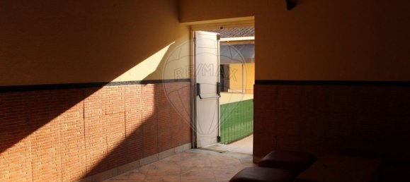 Entrepôt à Montargil, Portugal 823m² No. 70126 16