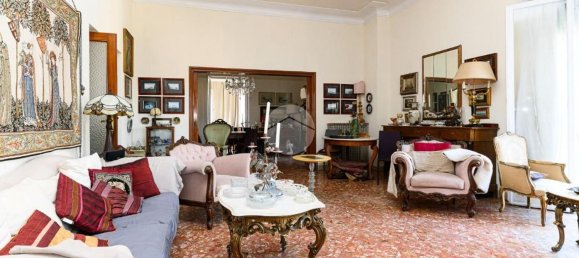 5 rooms Apartment in Rome, Italy No. 269304 9