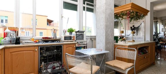 5 rooms Apartment in Rome, Italy No. 269304 18