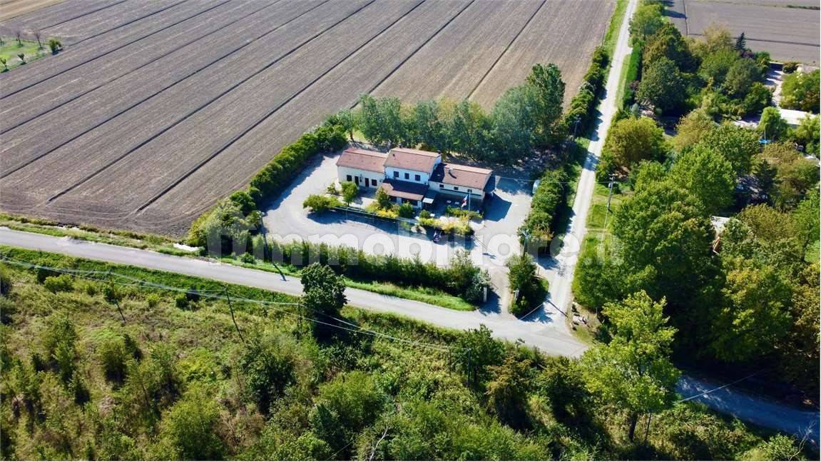 5غرفة منزل في Novi di Modena, Italy رقم 61155