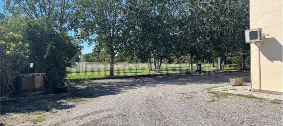 5غرفة منزل في Novi di Modena, Italy رقم 61155 10