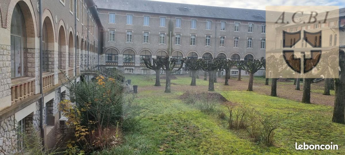 2 bedrooms Apartment in Orleans, France No. 220005