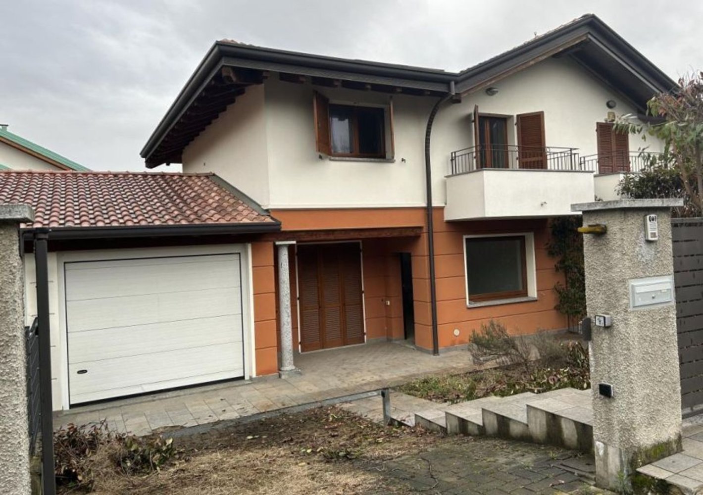 3 Schlafzimmer Haus in Lomazzo, Italy, Nr. 393069