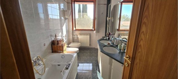 5 Schlafzimmer Haus in Perugia, Italy, Nr. 373085 22