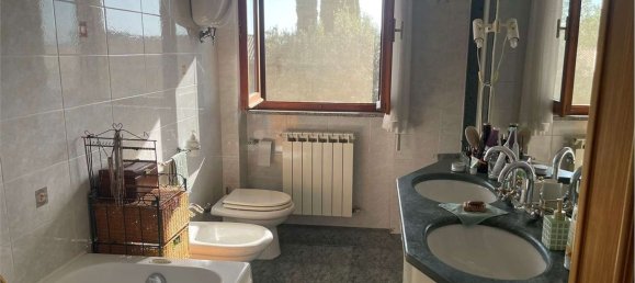 5 Schlafzimmer Haus in Perugia, Italy, Nr. 373085 41