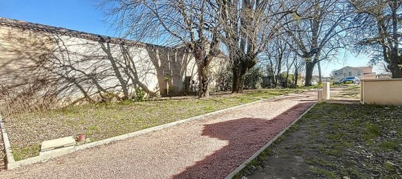 2 Schlafzimmer Wohnung in Creches-sur-Saone, France, Nr. 199632 8