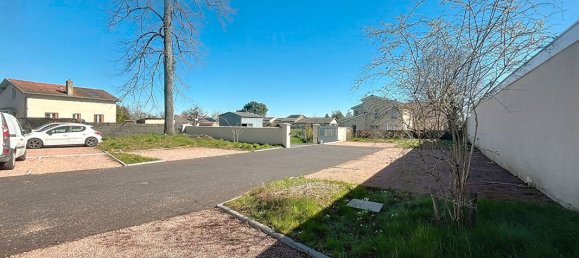 2 Schlafzimmer Wohnung in Creches-sur-Saone, France, Nr. 199632 11