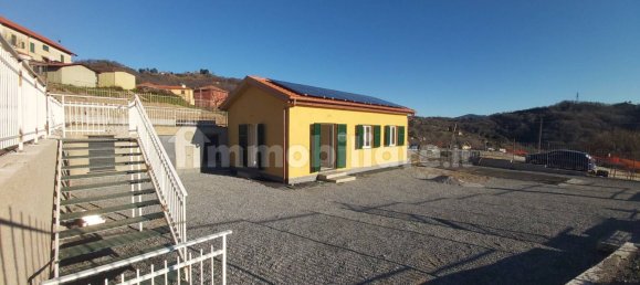 Villa de 2 dormitorios en Campomorone, Italy No. 185163 2