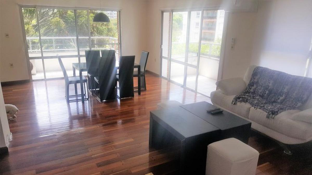 4 bedrooms Apartment in Montevideo, Uruguay No. 1105